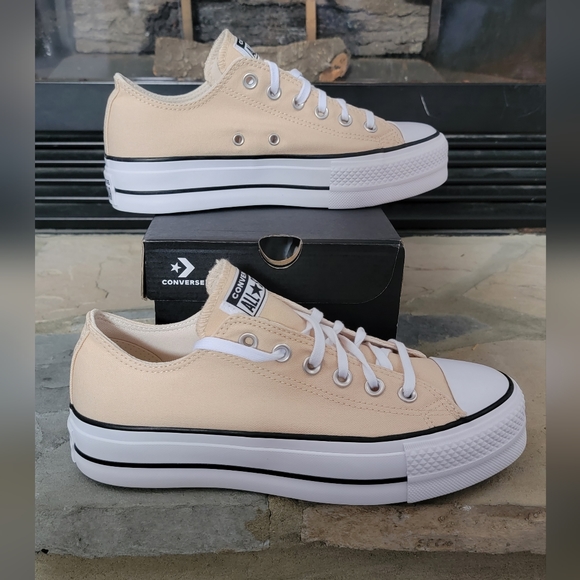 New Converse CTAS Lift OX Platform Sneaker Size 8.5 - Picture 2 of 4
